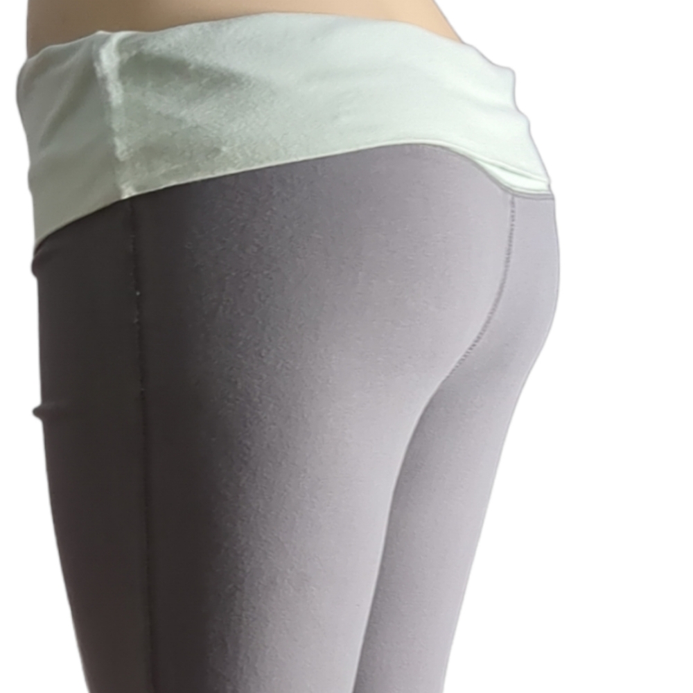 🌹3/25🌹G 21 Grey and Green Active Wear Pants    Size L. - Picture 3 of 15